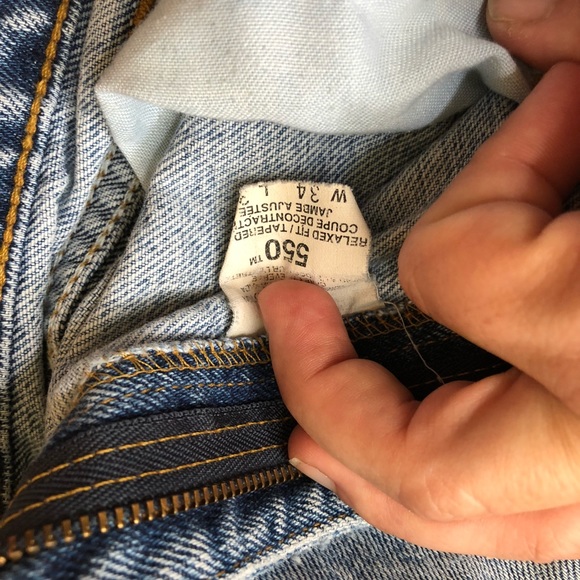 Sz 34 Levi’s cutoffs. Well loved - Picture 2 of 3